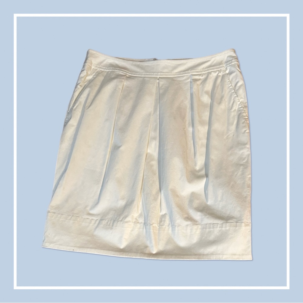 Women's White Mini Skirt with Pockets by Jack Rogers size 6